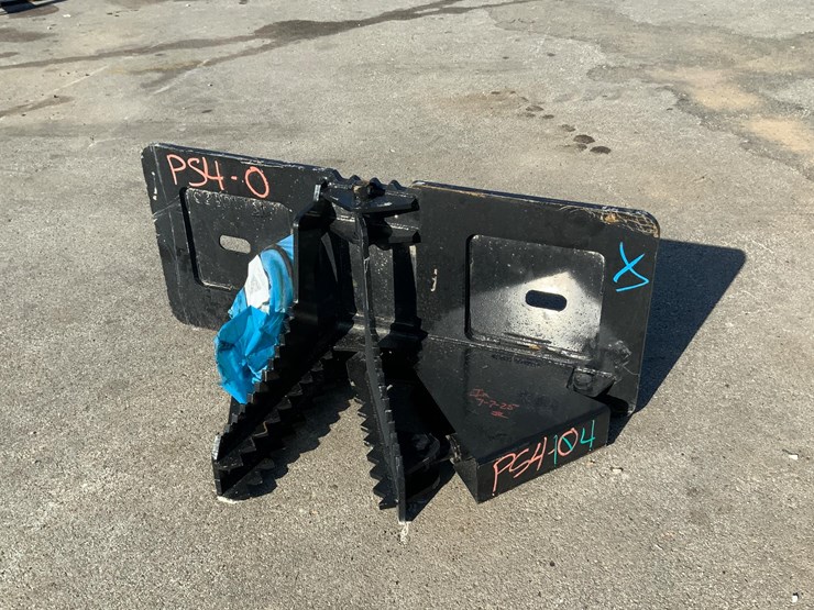 skid-steer-post-puller-attachment-image-2