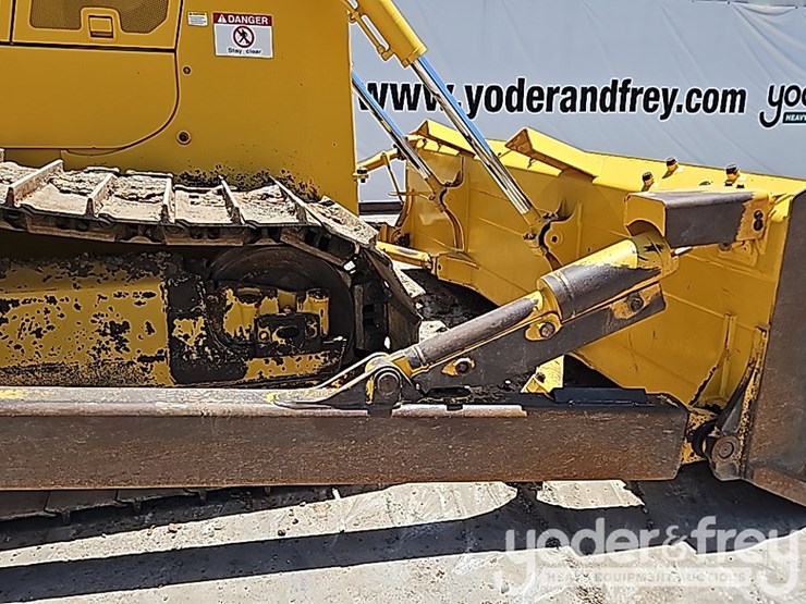 2021-komatsu-d65px-18-image-28