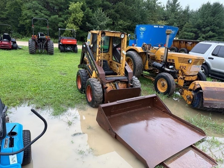 new-holland-l455-image-2