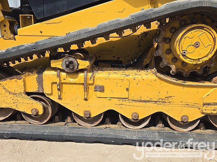2022-caterpillar-259d3-image-17
