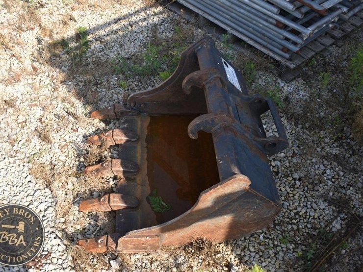 bucket,-trenching-backhoe-bucket-44029-image-2