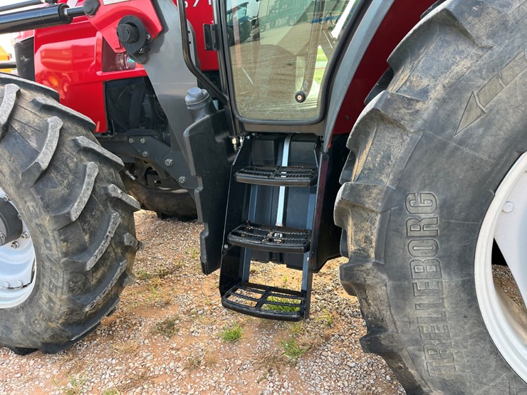 2019-massey-ferguson-6713-image-12