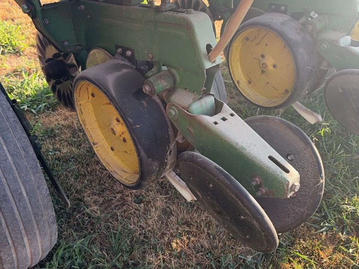 john-deere-7000-image-10