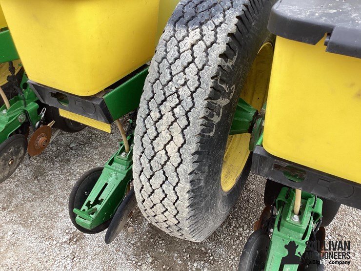 2009-john-deere-1770nt-image-18
