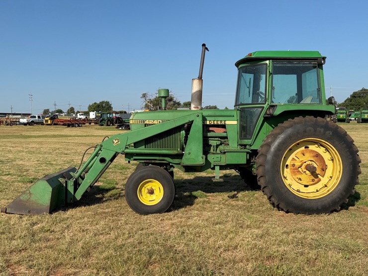 john-deere-4240-image-2