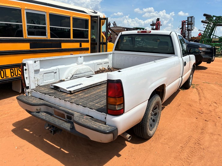 #t8050-•-gmc-pickup-image-3