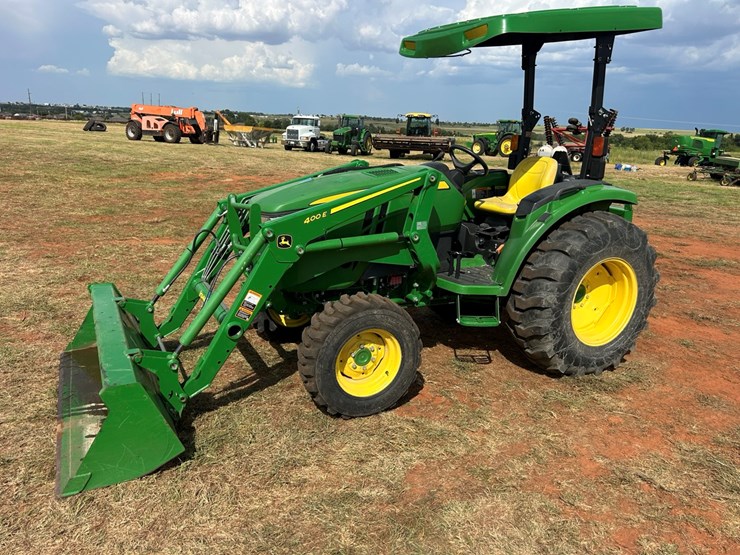 2020-john-deere-4044m-image-1