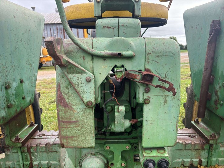john-deere-2510-image-39