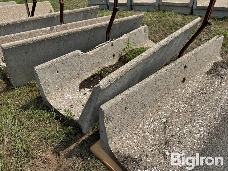 concrete-feed-bunks-image-17