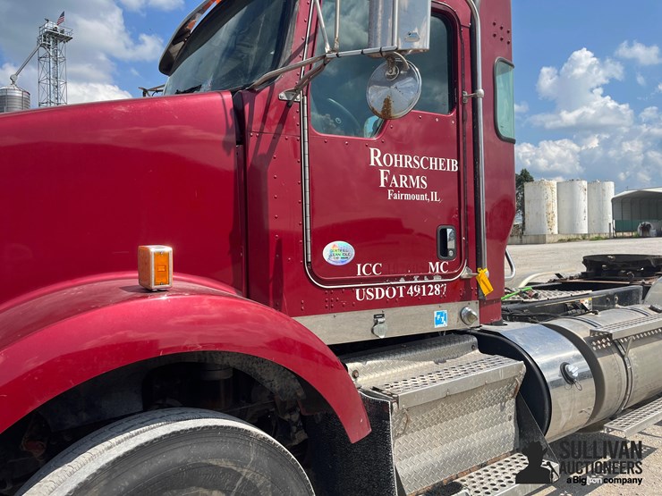 2011-kenworth-t800-image-8