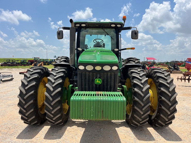 2010-john-deere-8345r-image-3
