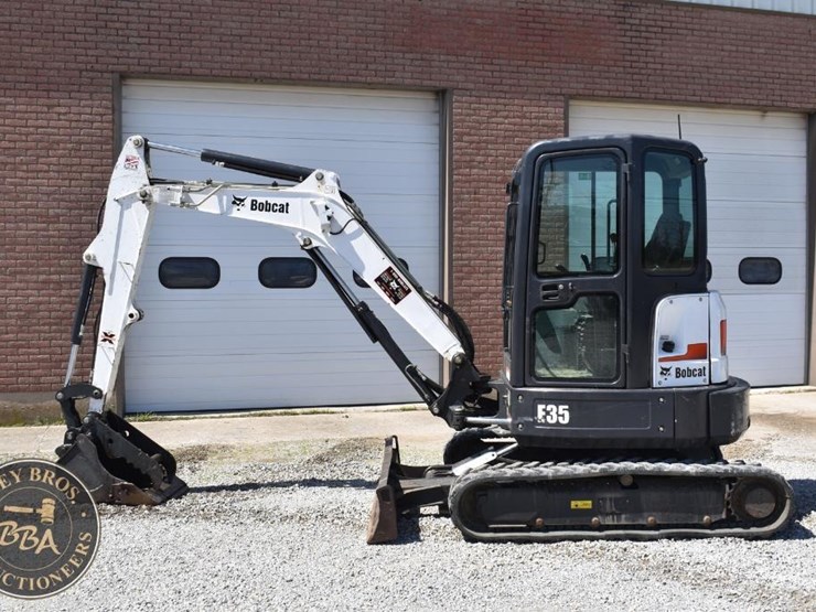 2014-bobcat-e35-image-4