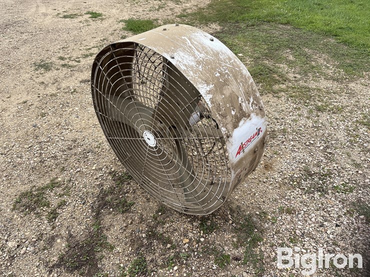 airstream-36"-livestock-cooling-fan-image-1