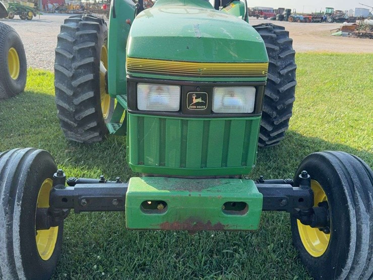 1995-john-deere-5200-image-3