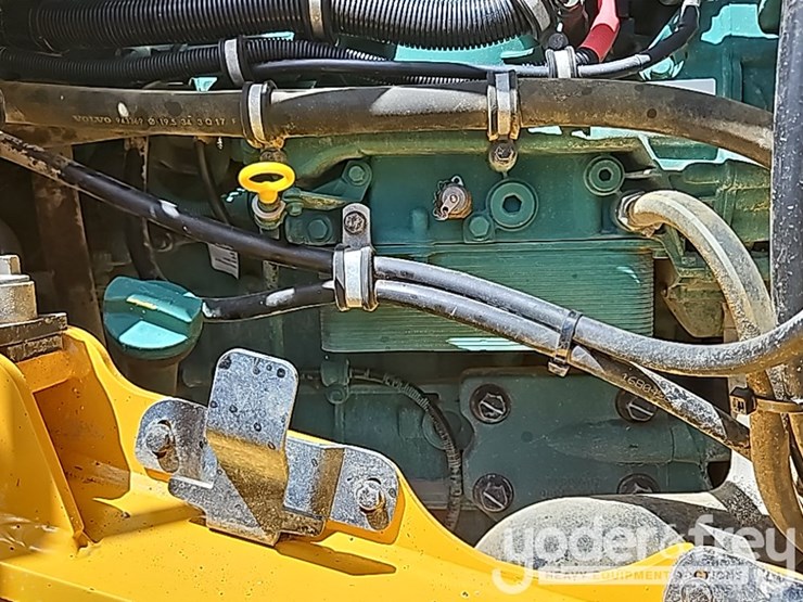 2018-volvo-l110h-image-39