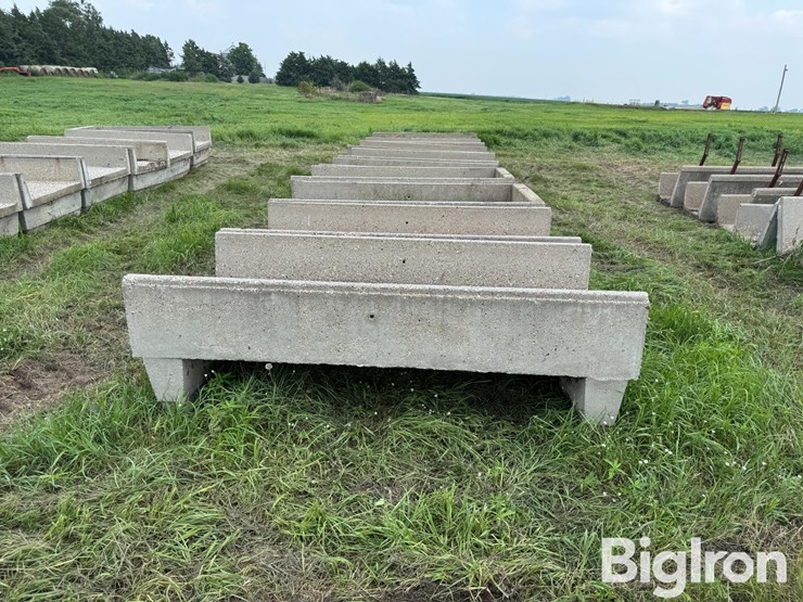 concrete-h-feed-bunks-image-2