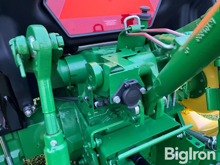 2023-john-deere-5050e-image-14