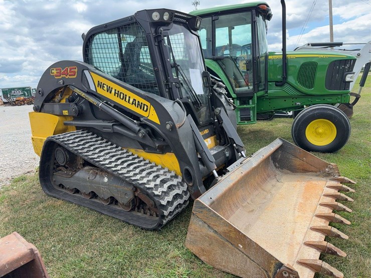 2021-new-holland-c345-image-1