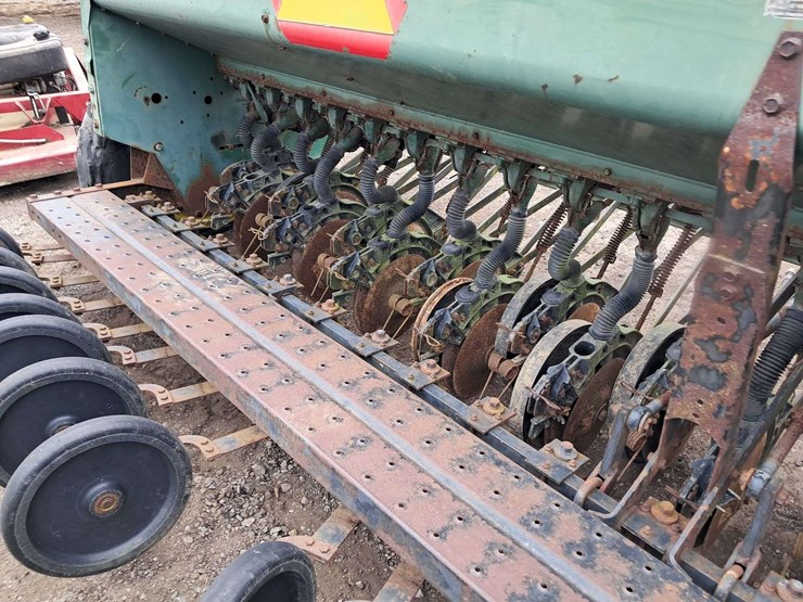 john-deere-8300-image-6