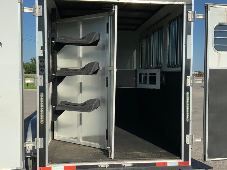 2020-dixie-outlaw-t/a-livestock-trailer-image-19