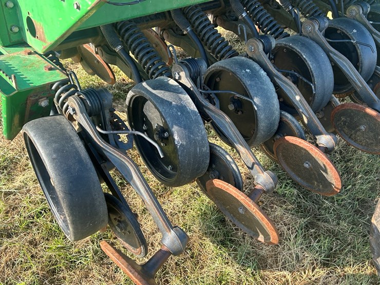 john-deere-1590-image-8