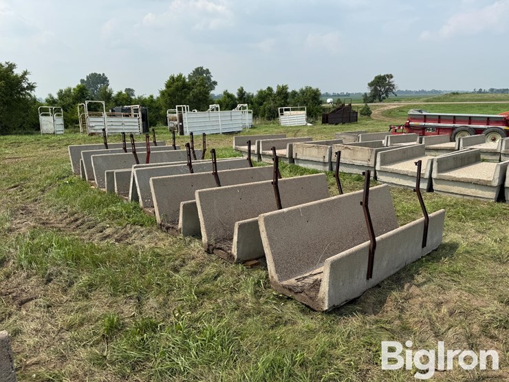 concrete-feed-bunks-image-7