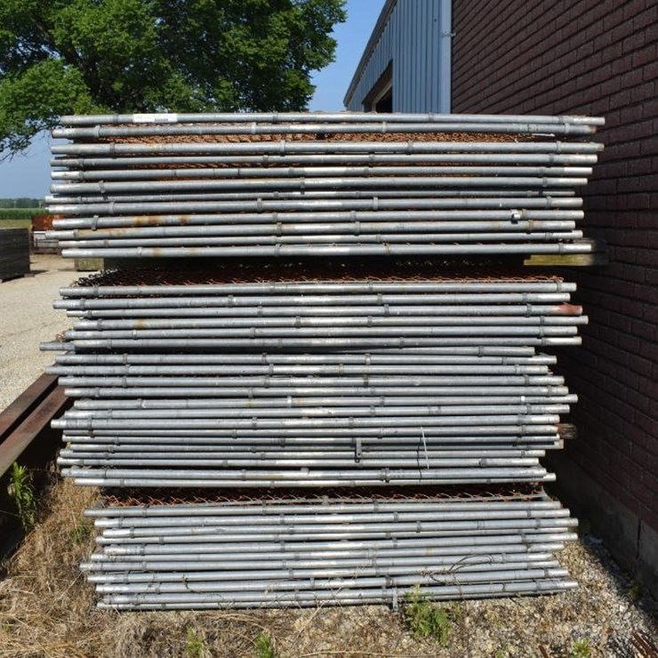 CHAIN LINK PERIMETER FENCE 44028