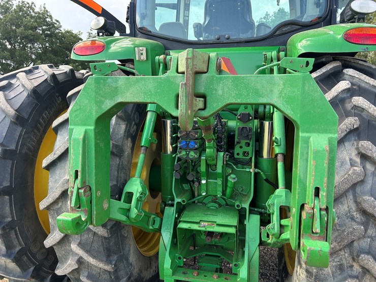2010-john-deere-8320r-image-6