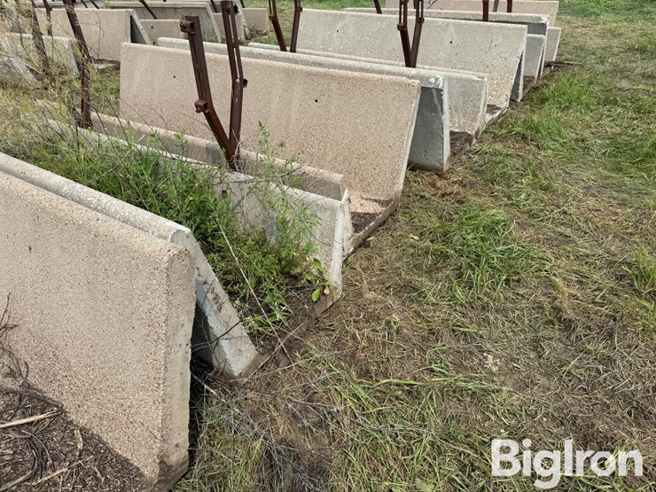 concrete-feed-bunks-image-11