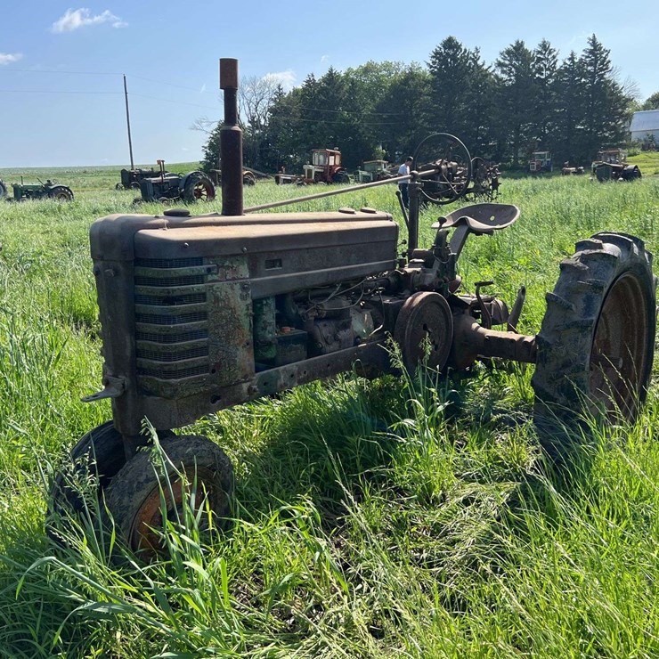 JOHN DEERE H