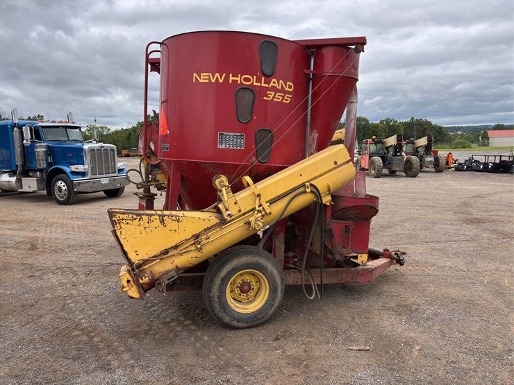 new-holland-355-image-3