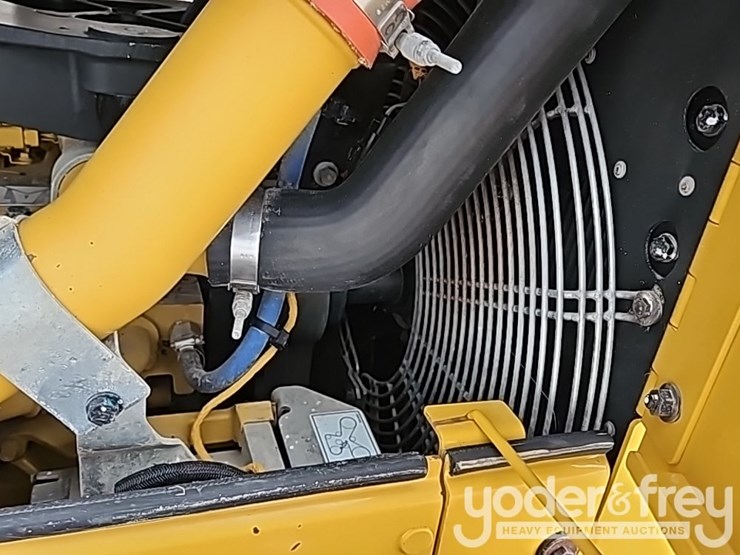 2019-caterpillar-d6n-lgp-image-45