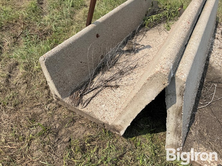 concrete-feed-bunks-image-9