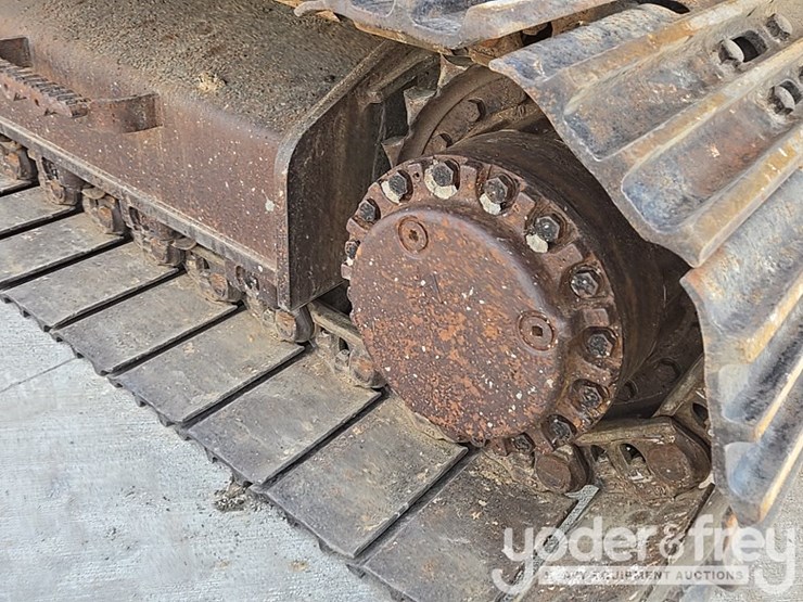 2015-caterpillar-329fl-image-15