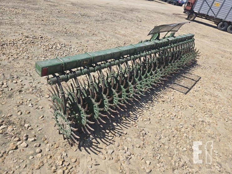 john-deere-400-image-3