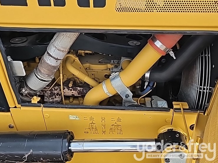 2019-caterpillar-d6n-lgp-image-44