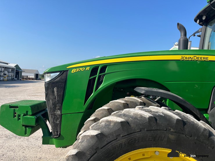 2017-john-deere-8370r-image-10