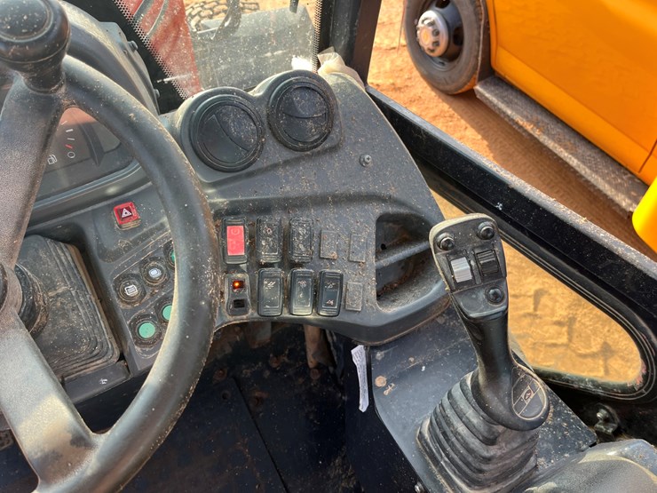 kubota-r630-image-13