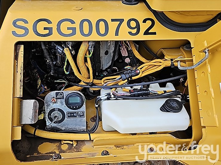 2019-caterpillar-d6n-lgp-image-37
