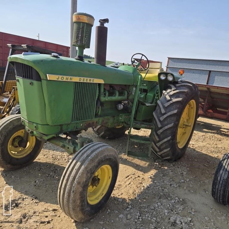 JOHN DEERE 4010
