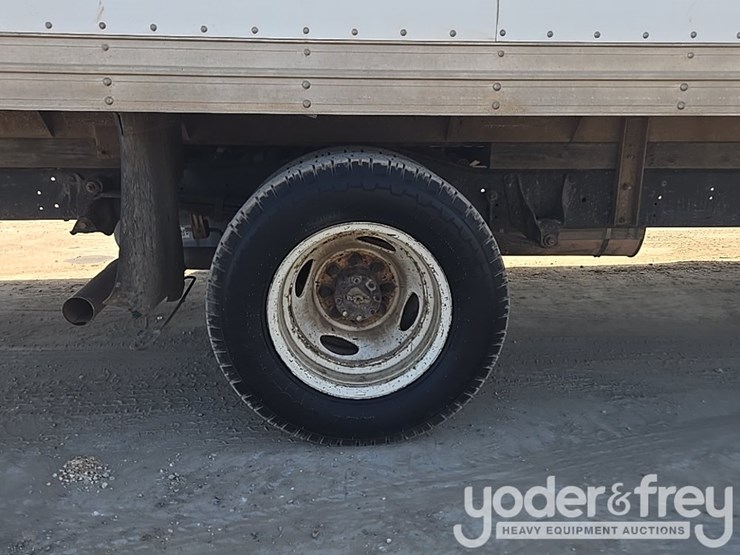 2019-ford-e350-image-19
