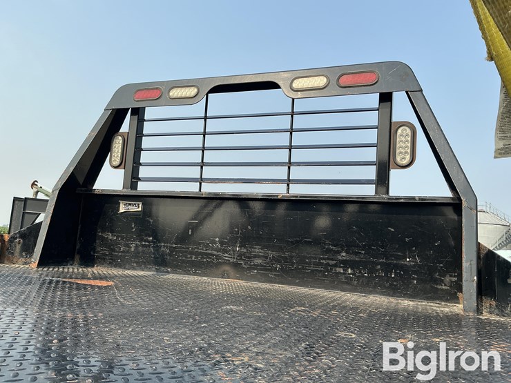 2018-chevrolet-3500-image-11