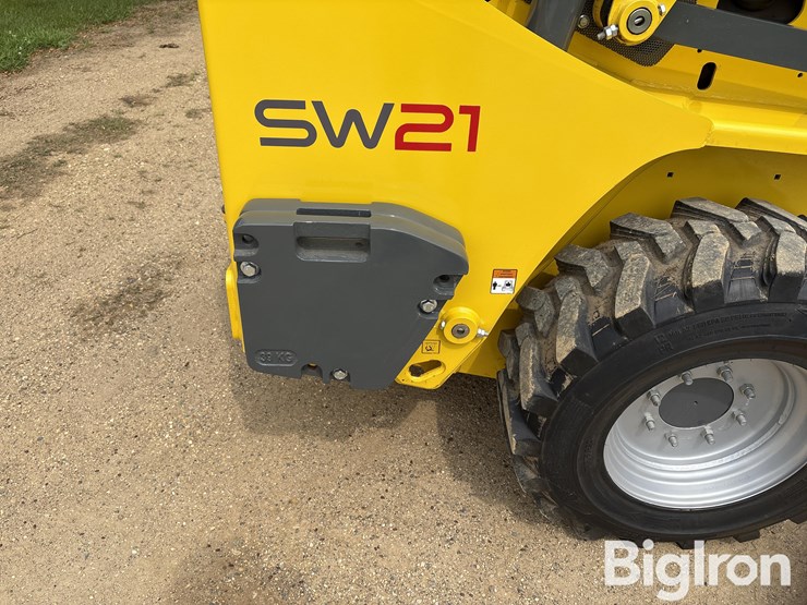 2024-wacker-neuson-sw21-skid-steer-image-13