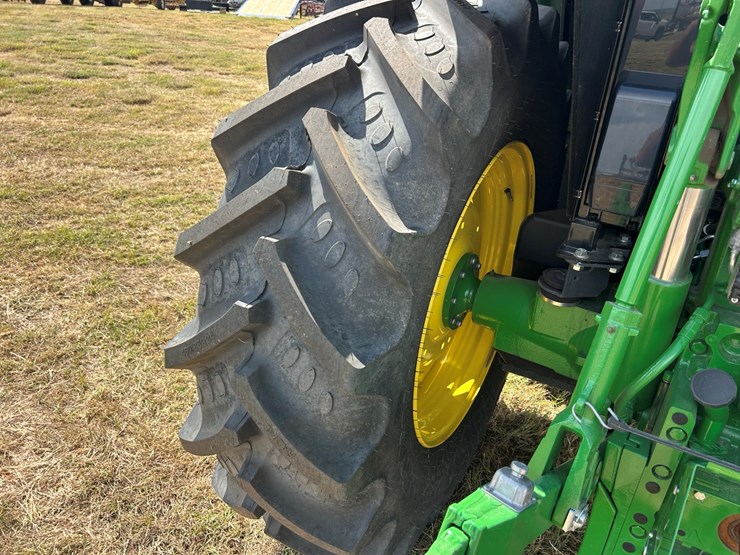 2023-john-deere-6120m-image-8