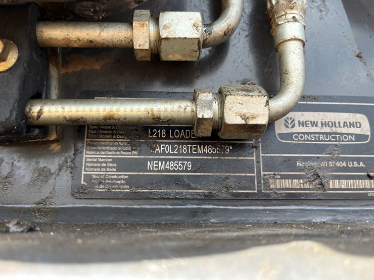 2015-new-holland-l218-image-16