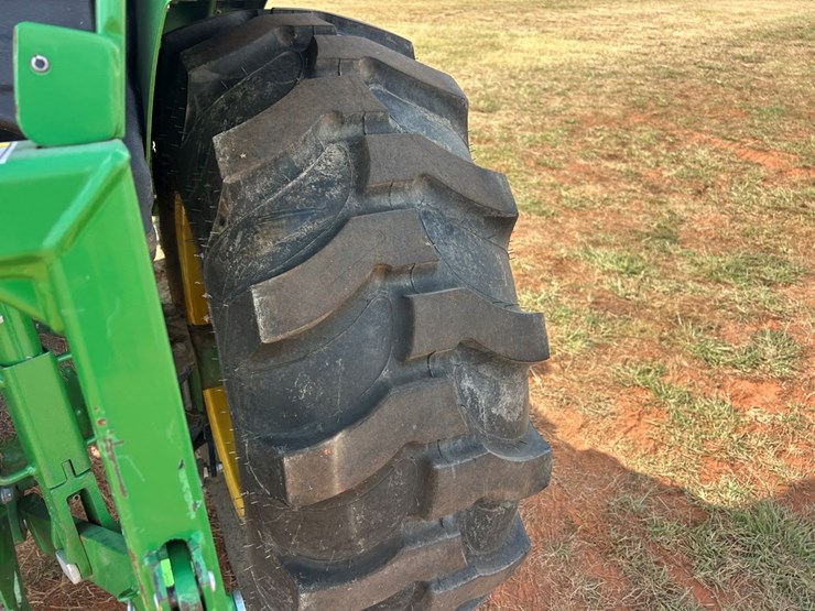 2020-john-deere-4044m-image-7