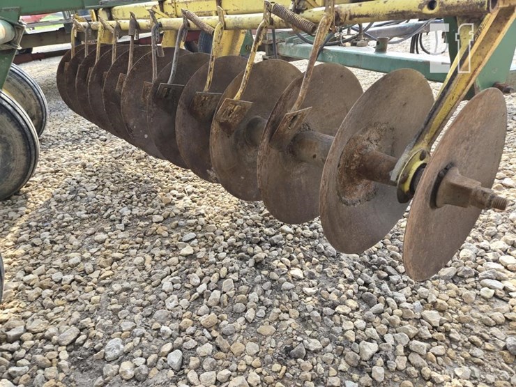 john-deere-220-image-3