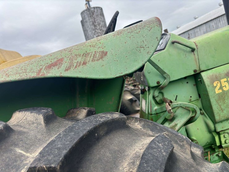 john-deere-2510-image-23