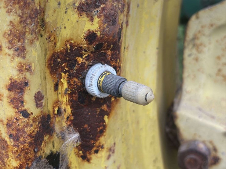 john-deere-2510-image-27