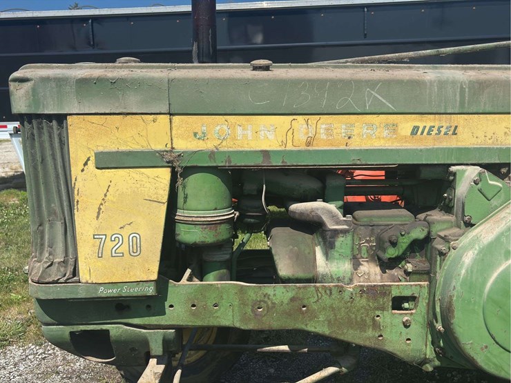 john-deere-720-image-20